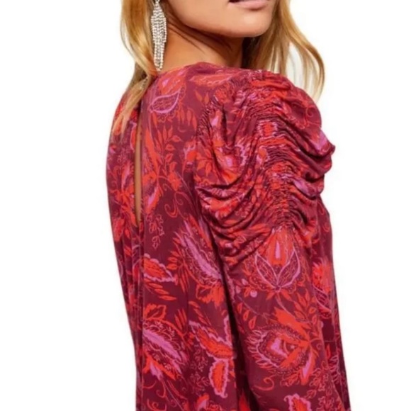 Gorgeous stretchy free people hello lover swing dress with ruched puff sleeves - Picture 10 of 10